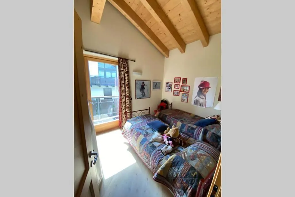 Apartment Cottage La Villa Oga Italy